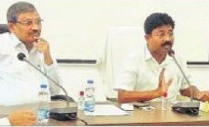 థర్డ్ వేవ్ పై అప్రమత్తంగా ఉండాలి