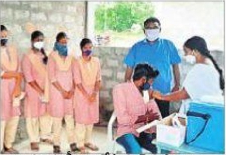 గ్రామాల్లో ముమ్మరంగా వ్యాక్సినేషన్