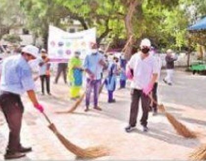 పరిసరాల పరిశుభ్రత అందరి బాధ్యత
