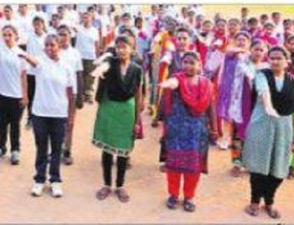 అన్నింటా.. వెన్నంటే