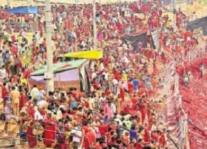 ఎరుపెక్కిన ఇంద్రకీలాద్రి