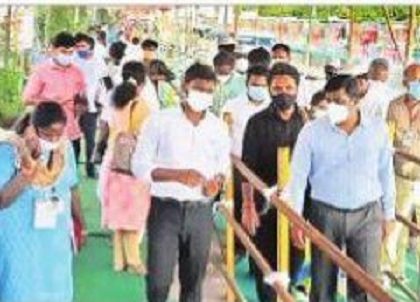 భక్తులకు అసౌక్యరం కలగకుండా చూడండి