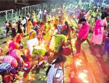 భక్తిశ్రద్ధలతో కార్తిక పూజలు