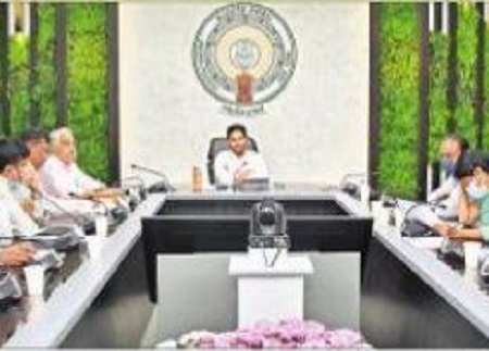 మౌలిక సదుపాయాలకు అత్యంత ప్రాధాన్యత