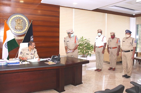 పోలీస్ వెల్ఫేర్ డేలో 8 ఫిర్యాదుల స్వీకరణ