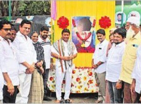 అబుల్ కలాం ఆజాద్ సేవలు అపూర్వం