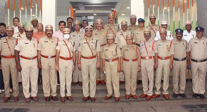 ఉత్తమ సేవా పతకాల బహూకరణ