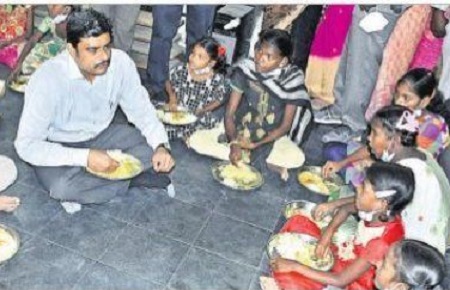 సంక్షేమ పథకాలు అర్హులకు చేరాలి