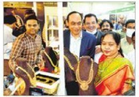 నగలు ధరించడం భారతీయ మహిళల సంప్రదాయం