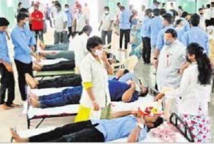 184 మంది విద్యార్థుల రక్తదానం