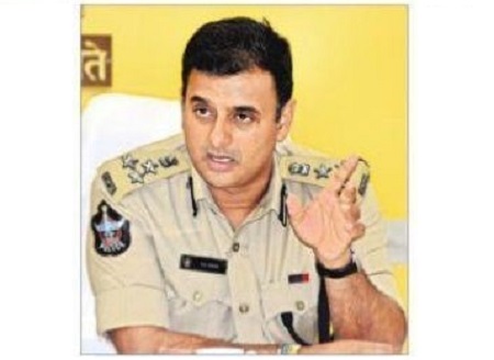 అడుగడుగునా నిఘా