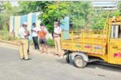 వాహనదారులకు కౌన్సెలింగ్