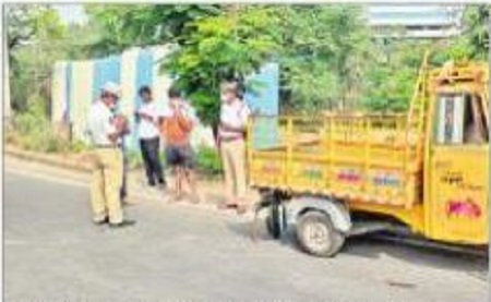 వాహనదారులకు కౌన్సెలింగ్