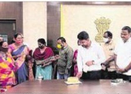 ఘనంగా సెమీ క్రిస్మస్ వేడుకలు