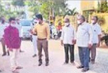రోడ్ల ప్యాచ్ వర్క్ పనులు వేగవంతం