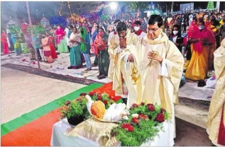 ఆనందోత్సాహాలతో క్రిస్మస్ వేడుకలు