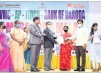 టిడ్కో లబ్ధిదారులకు రుణ మంజూరు పత్రాలు
