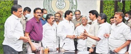 ముందే పెద్ద పండుగ