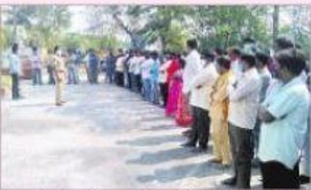 ప్రవర్తన మార్చుకోకుంటే కఠిన చర్యలు