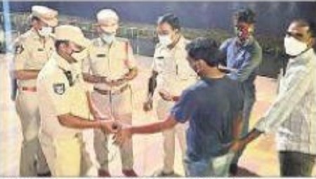 బ్లేడ్ బ్యాచ్‌పై అప్రమత్తంగా ఉండాలి