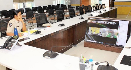 సమస్యలు సత్వరం పరిష్కరించాలి