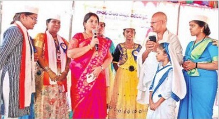 చదువుల తల్లి సావిత్రిబాయి పూలే