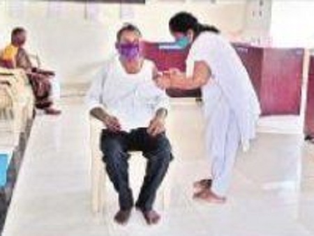 కొనసాగుతున్న వ్యాక్సినేషన్