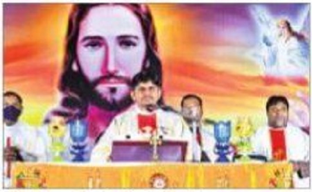 క్రీస్తు మార్గంలో పయనించాలి