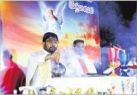 కోవిడ్ నిబంధనలతో ఉత్సవాలు నిర్వహించాలి