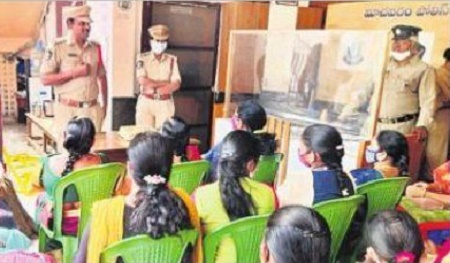 మహిళల భద్రతకు పోలీసుల చర్యలు