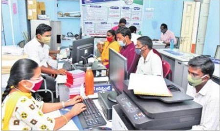 అర్జీదారుడికి ఎప్పటికప్పుడు ఎస్సెమ్మెస్