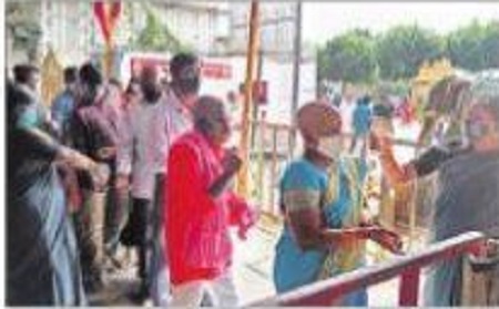 ప్రధాన దేవాలయాల్లో అమల్లోకి కోవిడ్ ఆంక్షలు