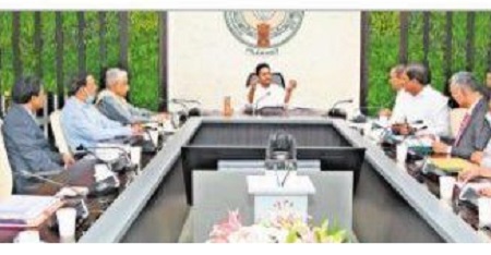 ఆర్టీసీతో కలిసి డ్రైవింగ్ స్కూళ్లు