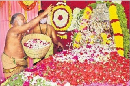 కనులపండువగా శ్రీవారి పుష్పయాగం