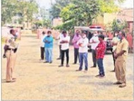 చట్టాన్ని అధిగమిస్తే కఠిన చర్యలు
