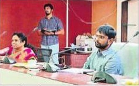 ప్రభుత్వాస్పత్రుల్లో ప్రసవాలు పెరిగేలా చర్యలు