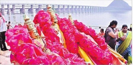 వైభవంగా శ్రీవారి చక్రతీర్థ స్నానం