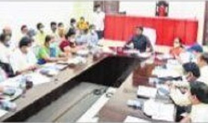 నిర్ణీత సమయంలోనే అర్జీలను పరిష్కరించండి