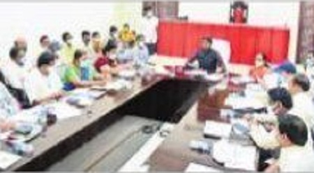 నిర్ణీత సమయంలోనే అర్జీలను పరిష్కరించండి
