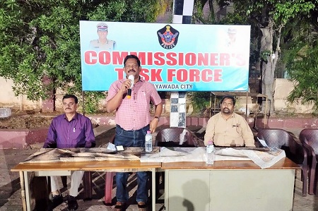 గంజాయి, బ్లేడ్ బ్యాచ్ సభ్యులకు కౌన్సెలింగ్