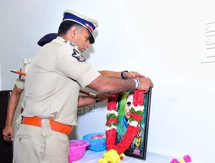 పొట్టి శ్రీరాములు త్యాగాలు, పోరాటాలు ఆదర్శప్రాయం