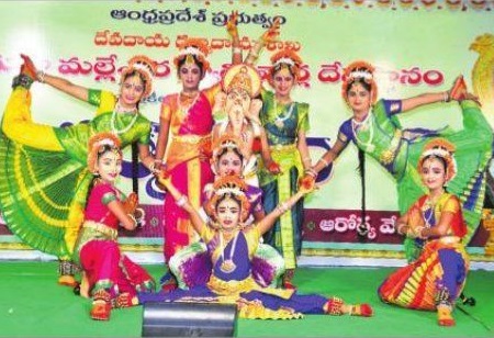 ఆకట్టుకున్న కూచిపూడి నృత్య ప్రదర్శన
