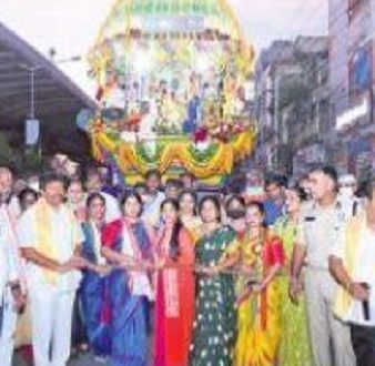 రధ విహారం.. జనహారం
