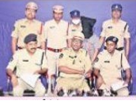 చెడ్డీ గ్యాంగ్ సభ్యుడు అరెస్టు