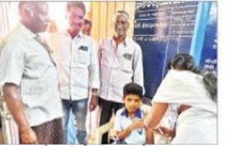 విద్యార్థులకు కోవిడ్ వ్యాక్సిన్లు