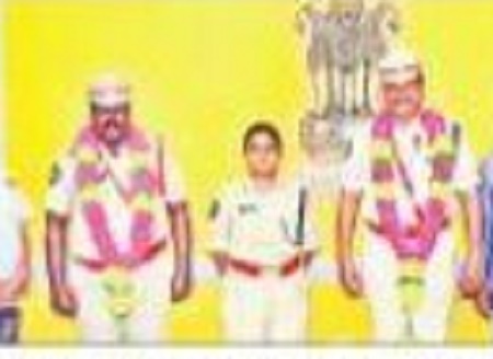 ఉద్యోగ విరమణ చేసిన పోలీస్ అధికారులకు  ఆత్మీయ వీడ్కోలు