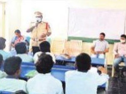 మత్తు పదార్ధాలకు దూరంగా ఉండాలి