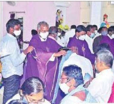 భక్తి శ్రద్దలతో.. భస్మ బుధవారం