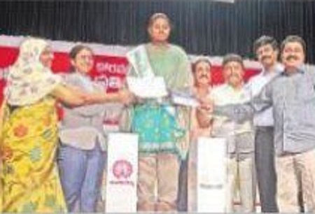 విద్యా రంగానికి అధిక ప్రాధాన్యం