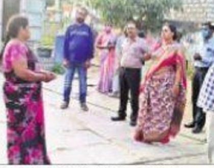 ఇళ్ళ నిర్మాణాలు వేగవంతం చేయాలి
